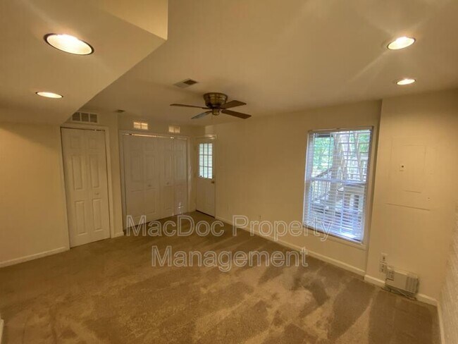 Photo - 4204 Apgar Ct