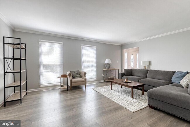 Photo - 7904 Severn Hills Way House