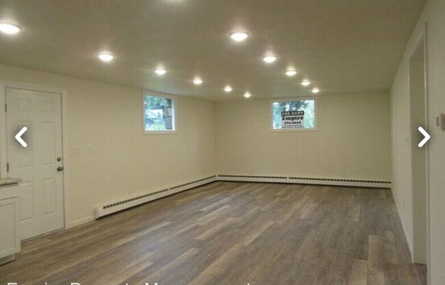 Building Photo - 400 B St Unit B- Downstairs