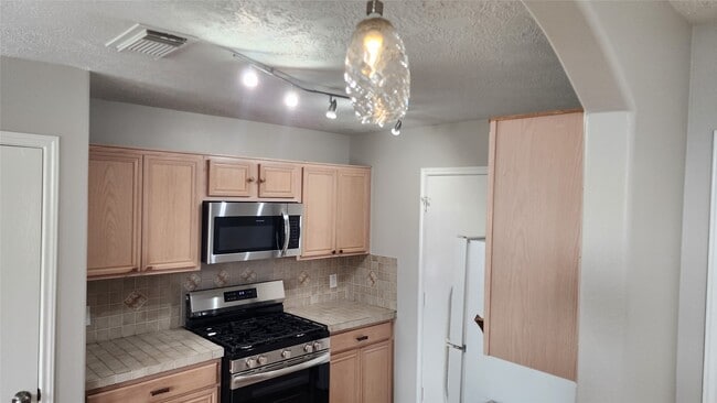 Photo - 6819 Highwind Bend Ln