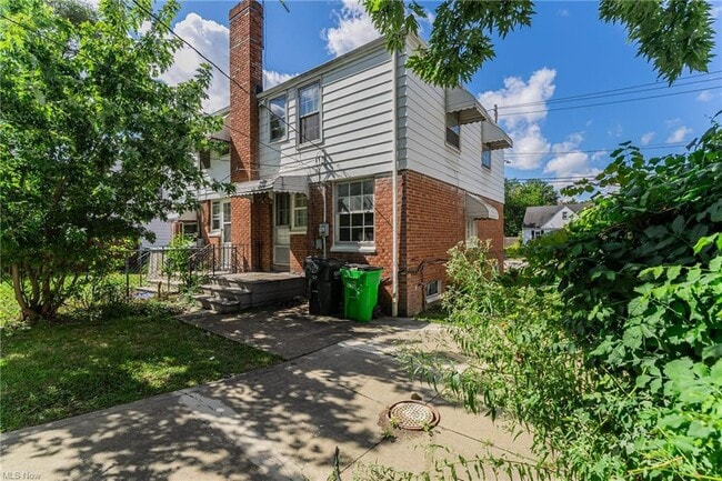 Photo - 1523 Babbitt Rd