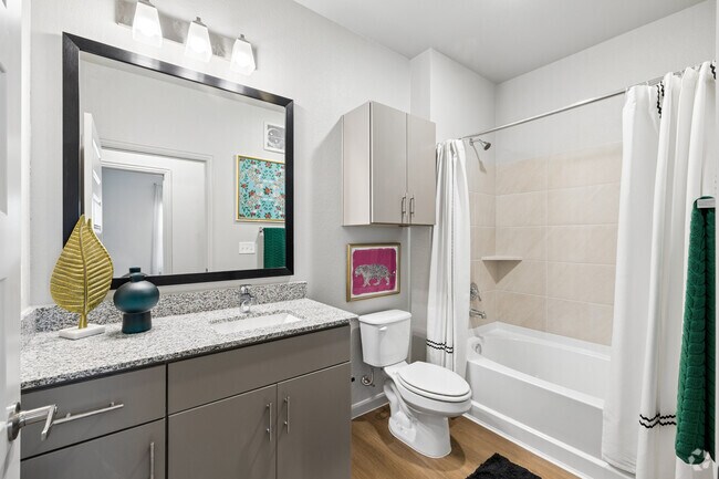 2BR, 2BA - 996SF - Second Bathroom