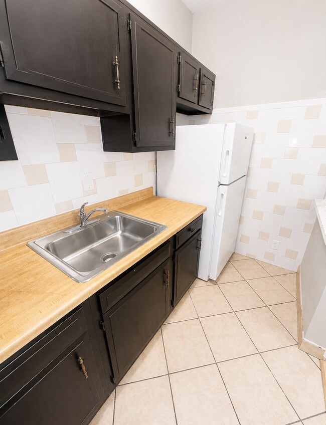 321 Ella St Unit 3