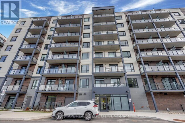 Photo - 181 Elmira Rd S Unité 302B