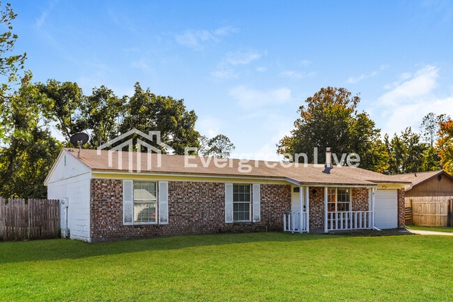 Photo - 229 Evergreen Ln