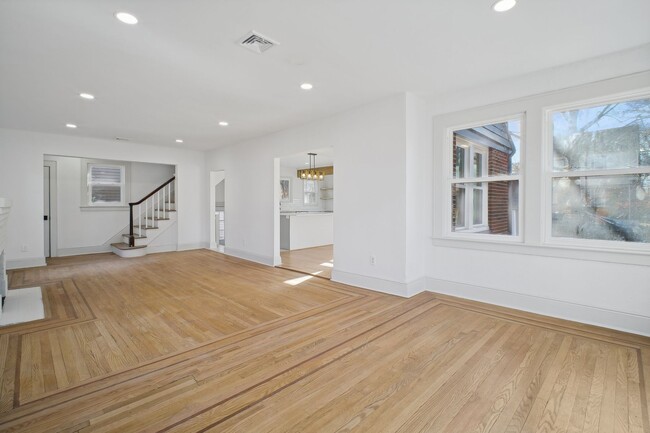 Photo - 344 Marlboro Rd