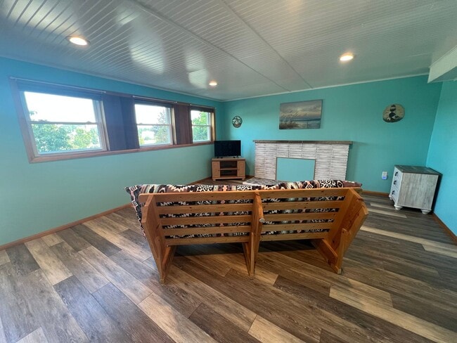 Photo - Furnished 1 Bed/ 1 Bath Near PSNS, Utiliti...