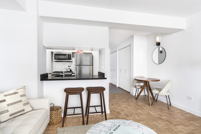 Photo - 200 East 87th Street