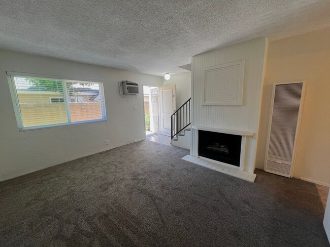 4351 Green Ave Unit D