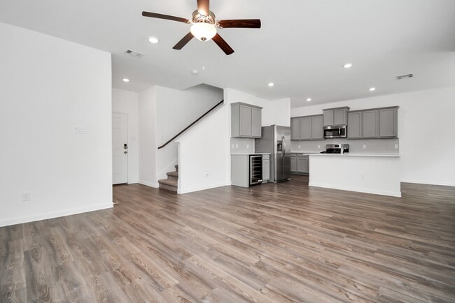 Photo - 15822 Kinlough Dr