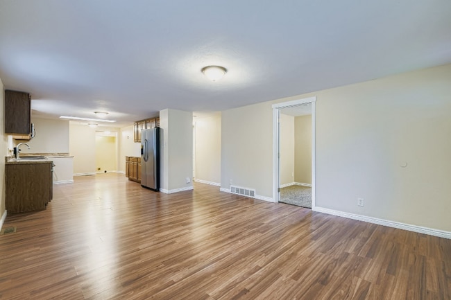 Photo - 914 Alexander Rd Unidad A