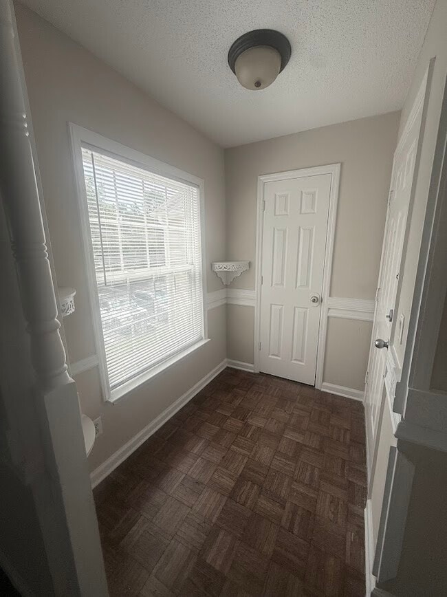 Photo - 8558 Hopkins Cir