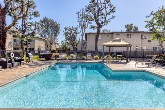 Los Arboles Apartments - Los Arboles Apartments