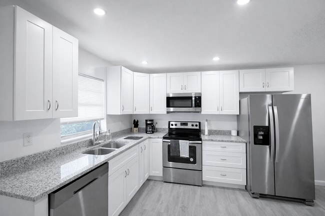 Building Photo - 1464 41st Ave