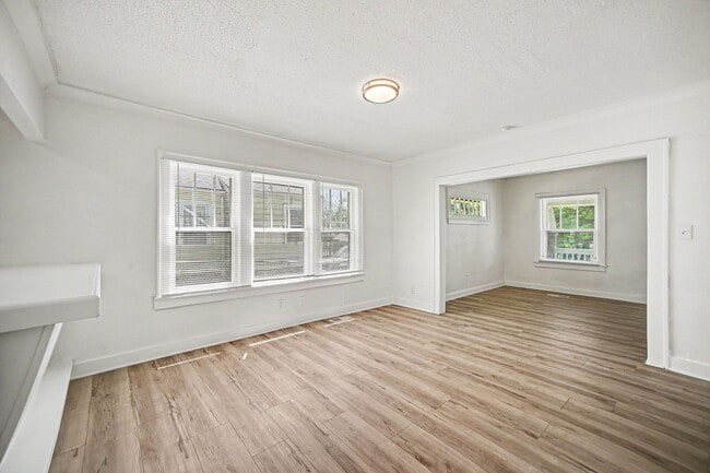 Photo - 6431 S Benton Ave