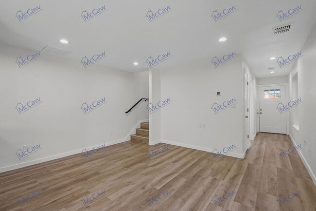 Photo - 2025 Grainger St