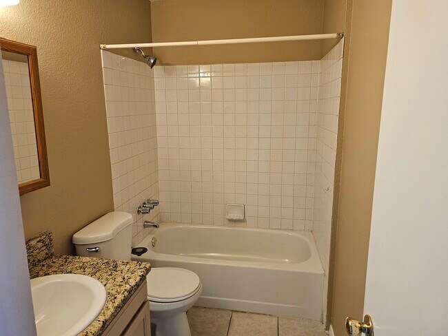 Photo - 3480 Cochran Dr Unidad A