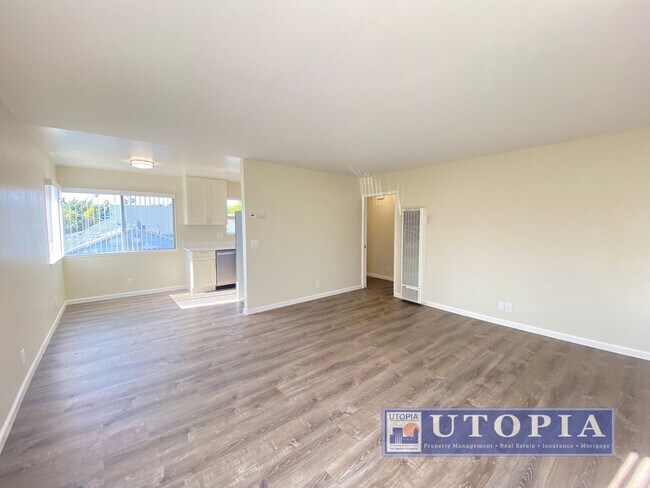 Photo - Sunny, updated, centrally located 2 bedroo... Unit 4