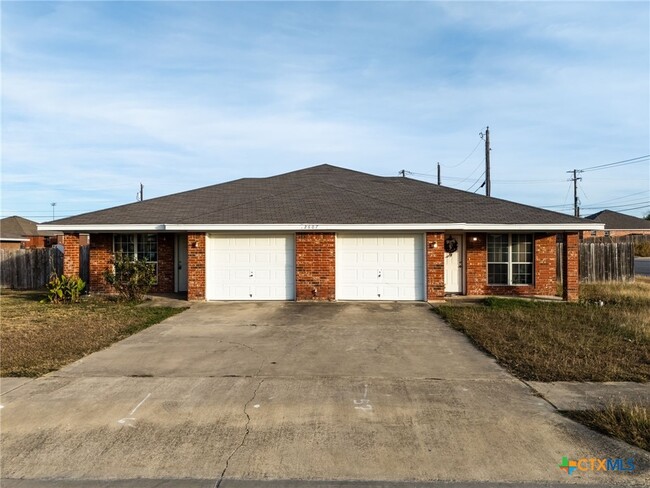 Photo - 2607 Vernice Loop Townhome