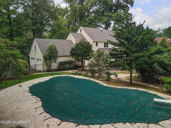 18 Seven Oaks Dr