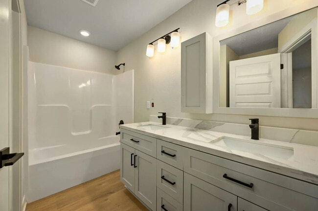 Photo - 239 Pawpaw Rd