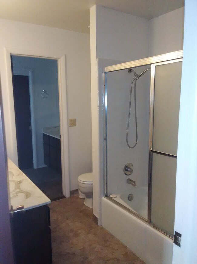 Photo - 1975 E 5850 S