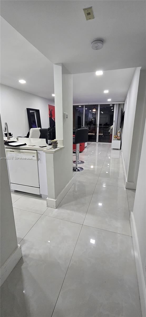 Photo - 9460 Tangerine Pl Unit 404