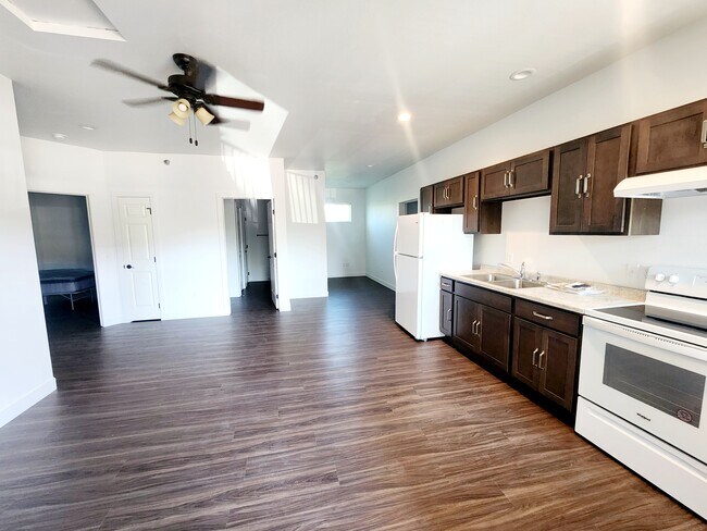 12th Street Apartments