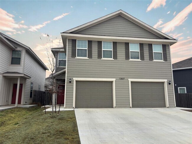 Building Photo - 13837 Enzo Gate