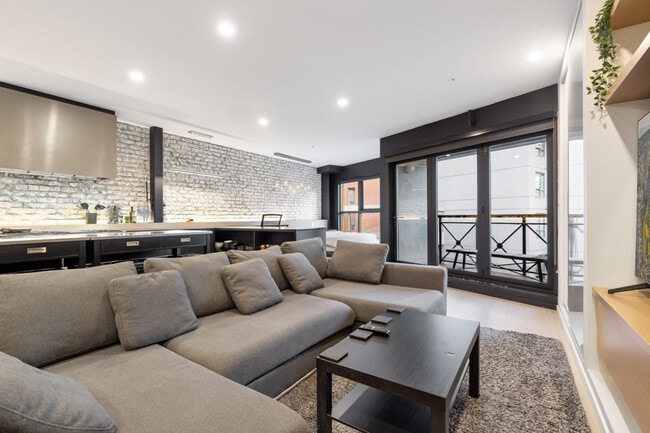 Building Photo - 1230 Hamilton St