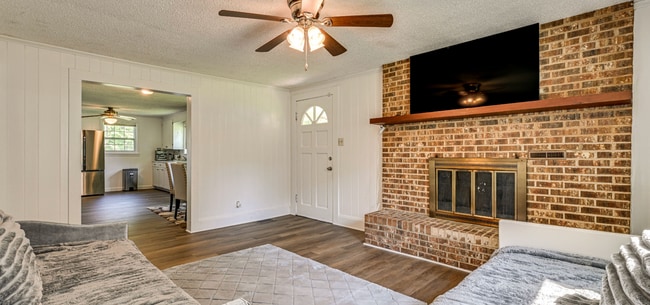 Photo - Room in House on Austin Dr