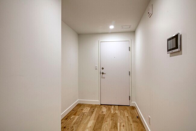 Photo - 3460 Rue Peel Unit 210