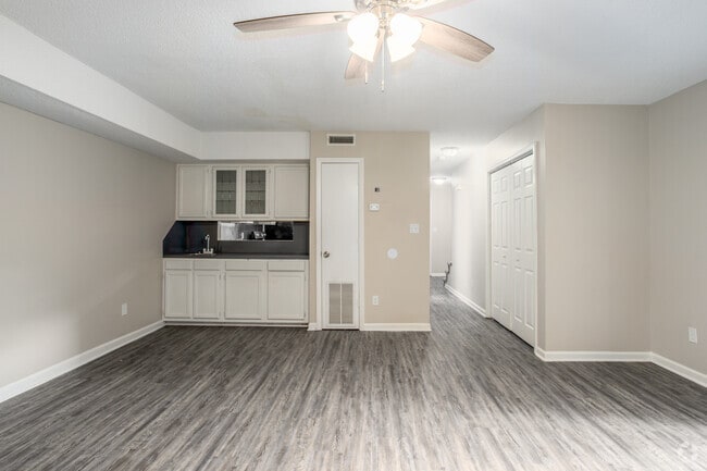 Cedar Rock - 2BR, 2.5BA - Apartments on 20th