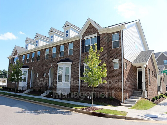 Photo - 104 Spring Pine Ln Townhome