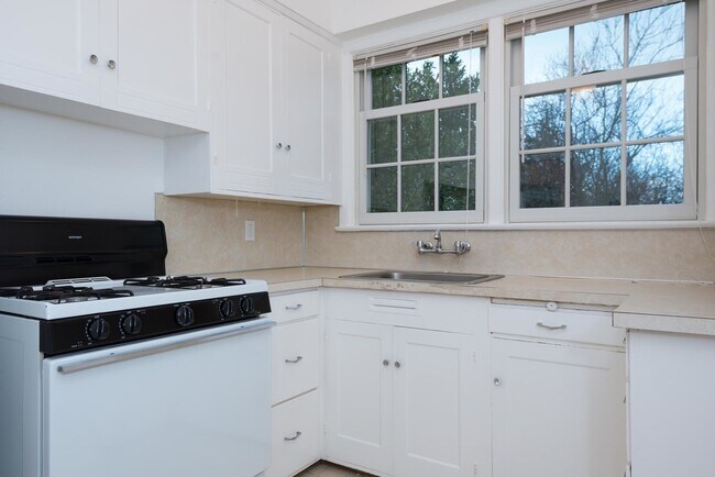 5540 NE Sandycrest Terrace Unit 5540-3