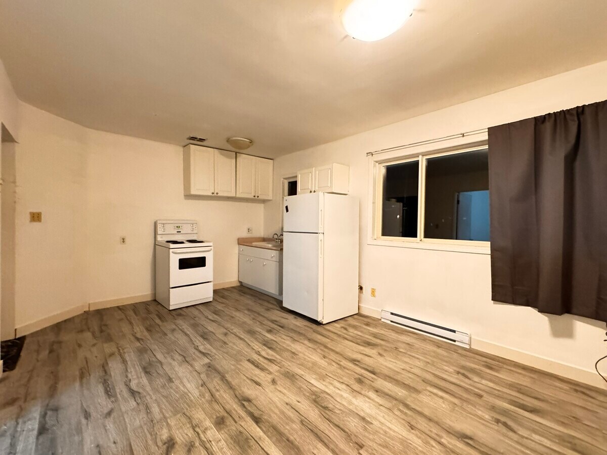 Photo - 4019 Redford St