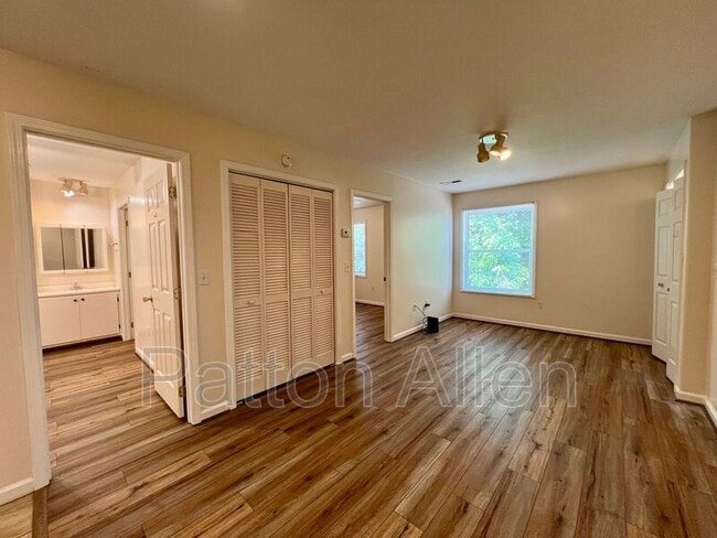 Photo - 121 Citadel Dr