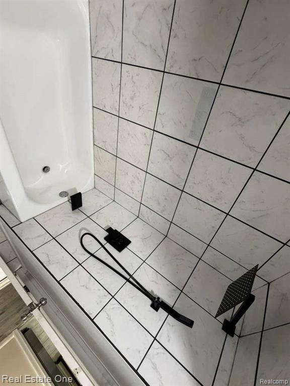 Photo - 6835 Rosemont Ave