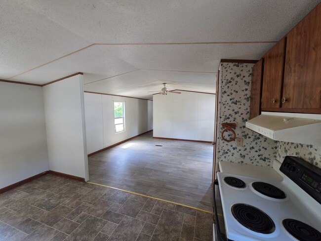Photo - 410 Brown St