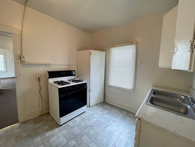 Photo - 840 Peach Ave