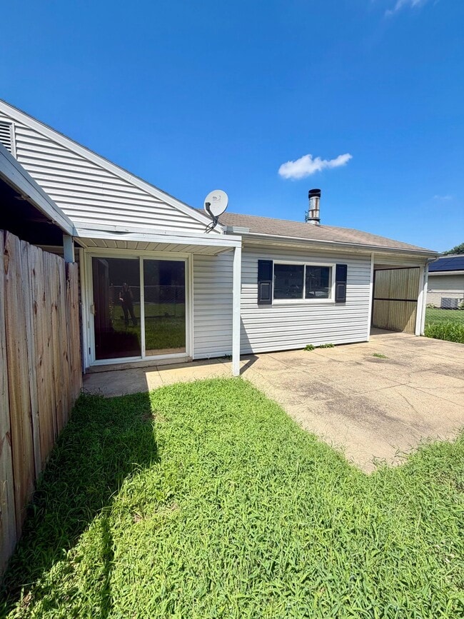 Photo - 6225 Hollow Dr
