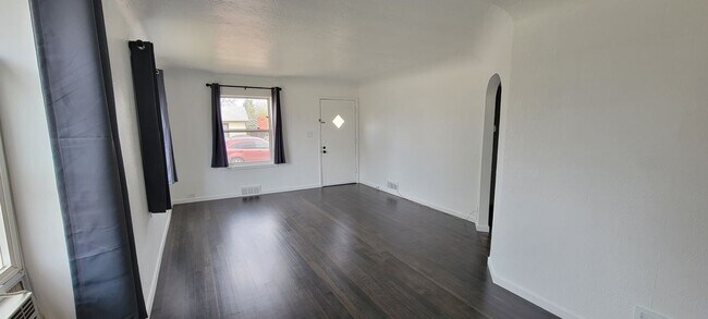 Photo - 4701 S Pearl St