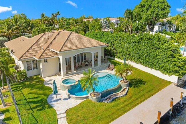 3219 Karen Dr