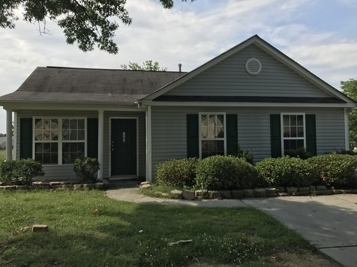 Building Photo - Convenient to Uptown! 3 bedroom home!