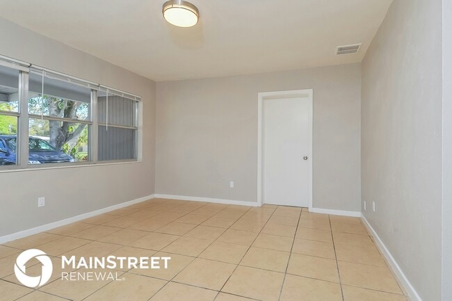 Photo - 2408 Avenue A NW