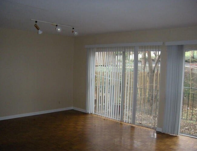 Photo - 2704 San Pedro St Unit 2
