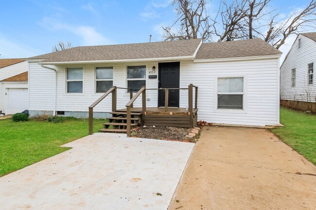 Photo - 4732 SE 24th St