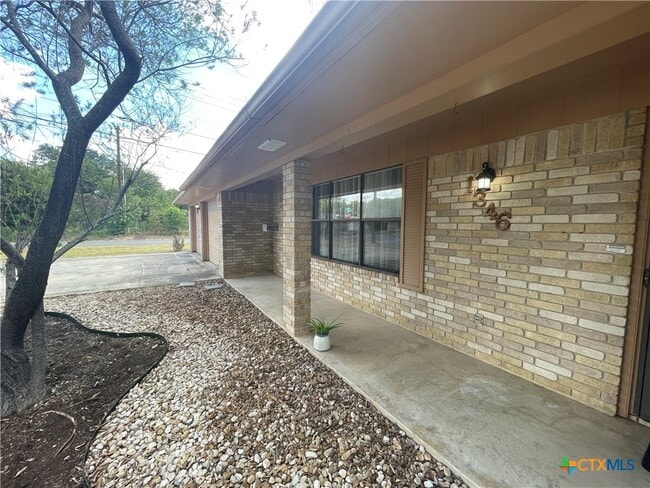 Photo - 1346 Carnation Ln