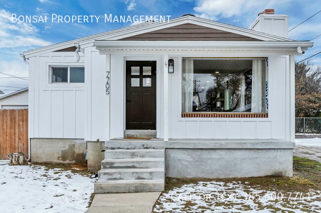Photo - 7705 S Lincoln St House