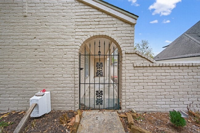 Photo - 5414 Spanish Oak Dr